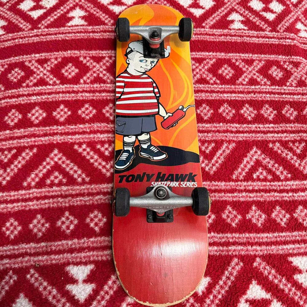 Tony Hawk Skatepark Series 31" Complete Skateboard Red Skater Boy Graphic